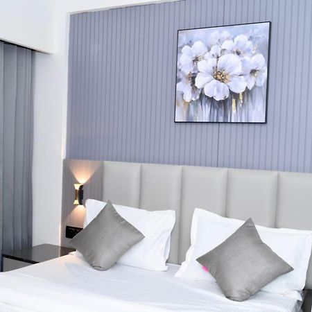 Hotel Dream Ahmadabad Zewnętrze zdjęcie